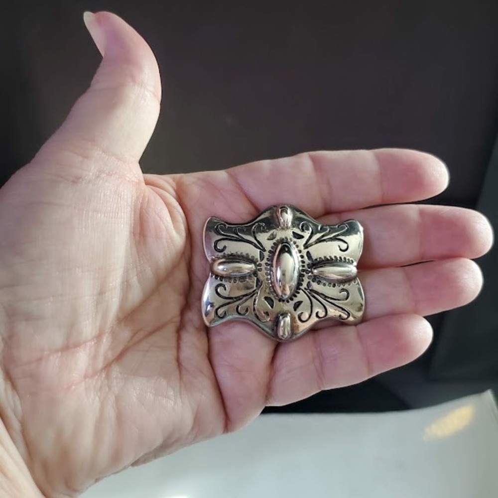 Vintage Western Silver Tone Scrollwork Scarf Slide Bolo Accessory Cowgirl